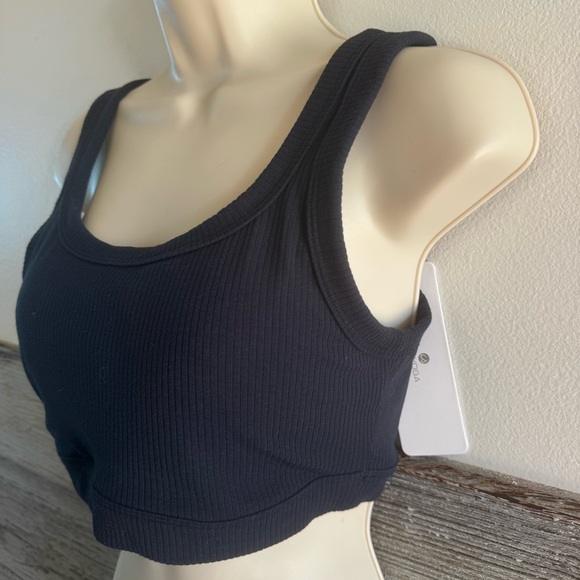 CRZ Yoga Ribbed Sports Bra – NWT True Navy, Medium | Stretchy Seamless Tank (C1) - Picture 2 of 9